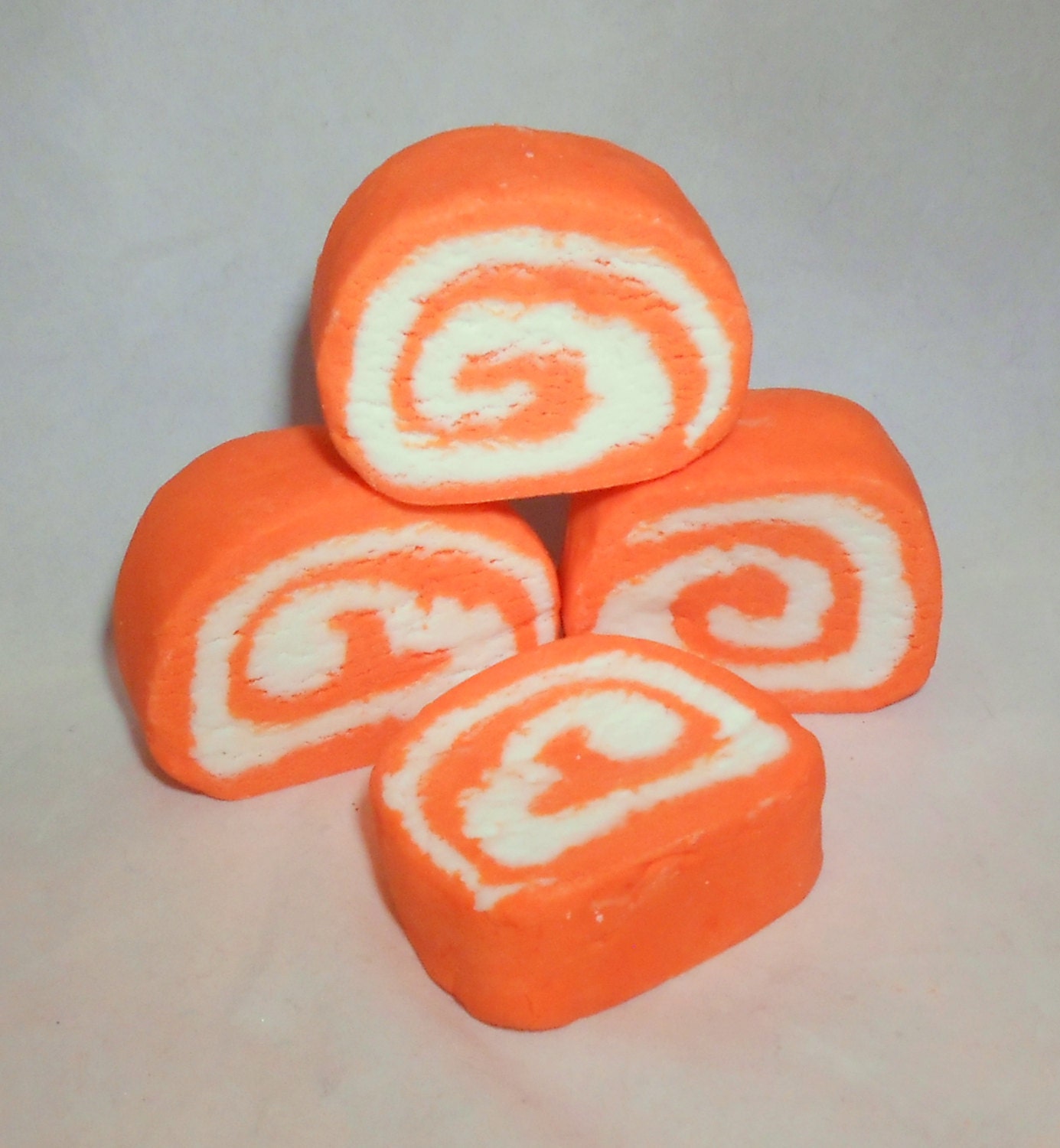 Honeysuckle' 'Solid Bubbles' Bubble Bath Bar