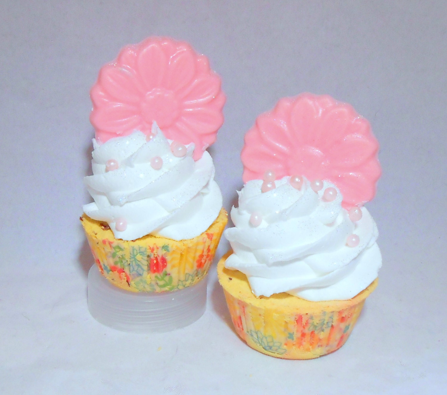 Sweet Pea scented Mini Bath Bomb Cupcakes infused with Rose Petals. Cute Party Favors. Fun Soap Bubble Body Frosting