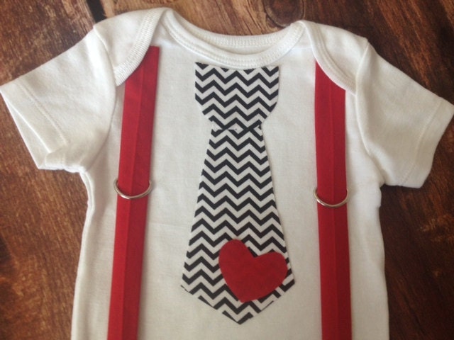 Black Chevron Tie With Red Suspenders Toddler Shirt