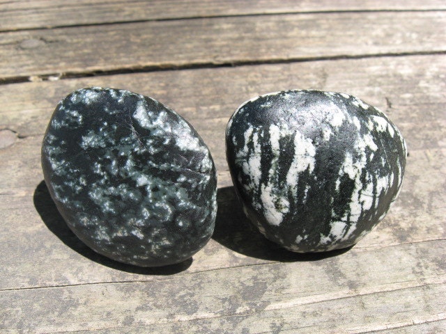 Beach Stone Cabinet Knobs BLACK and WHITE Beach Stone Cabinet Knobs