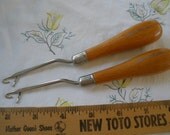 Cool Vintage Tools -2 Curved Latch Hooks for Rug Work -wood handles pre-owned Made England & Korea FREE SHIP