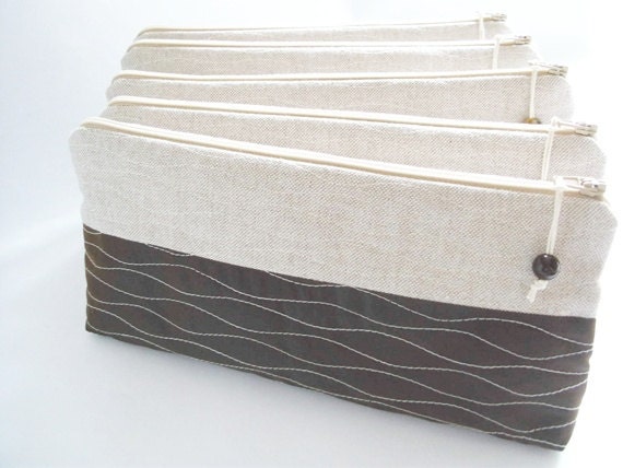 Wedding Clutches Bridesmaids Gift Bags Set of 7 Brown and Linen Cosmetic Bags Bridal accessories