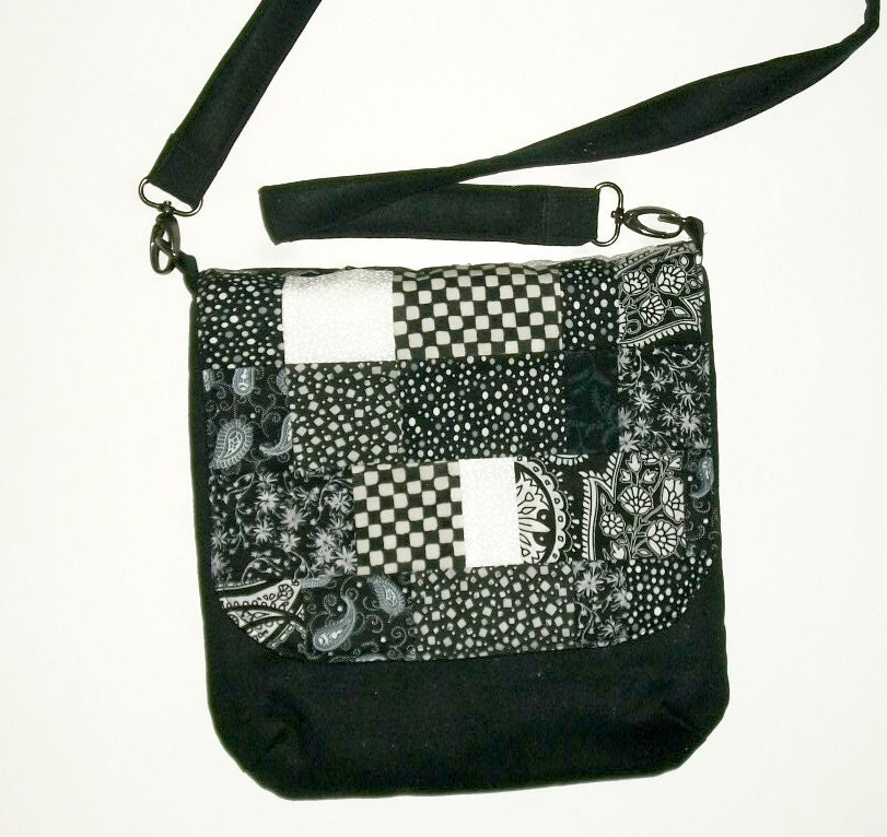 Bag Messenger iPad Nook Kindle Tablet Shoulder Patchwork Black White