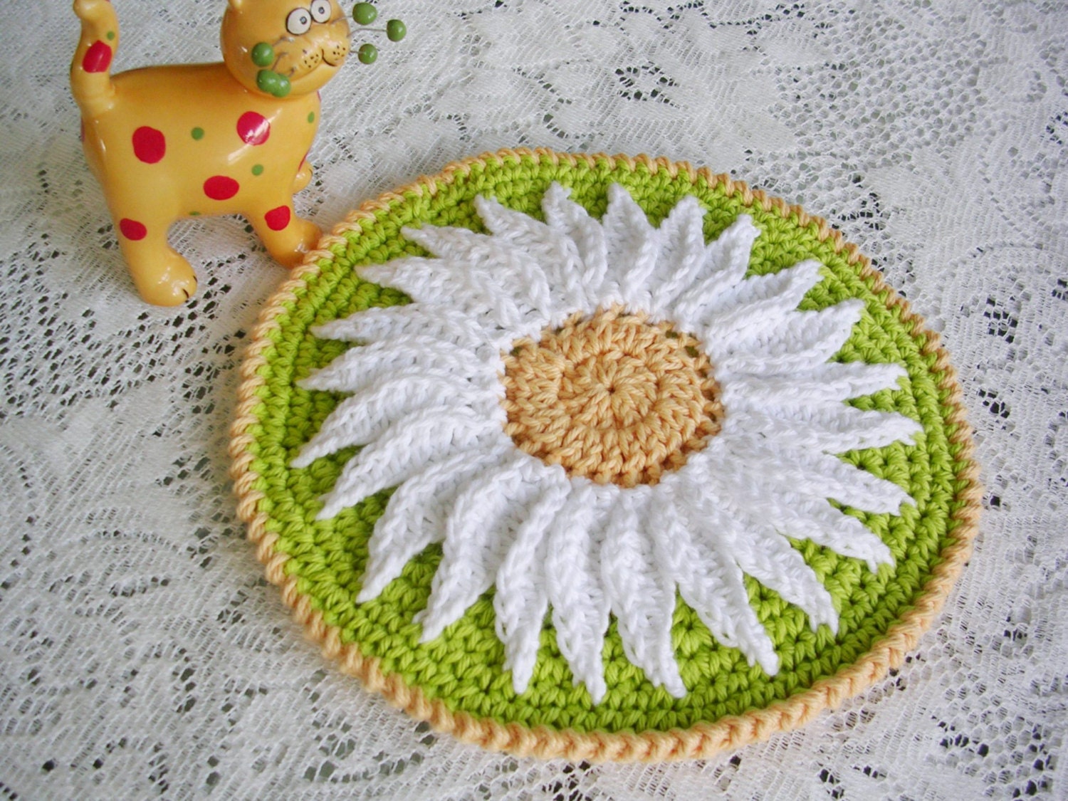 Crochet Daisy Potholder - Hotpad in Lime Green