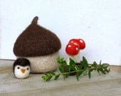 Felted acorn owl and toadstools - Organic eco-friendly - waldorf toy play set - season woodland table