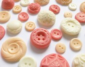 25 Edible Chocolate Buttons: Peachy Keen Il_170x135