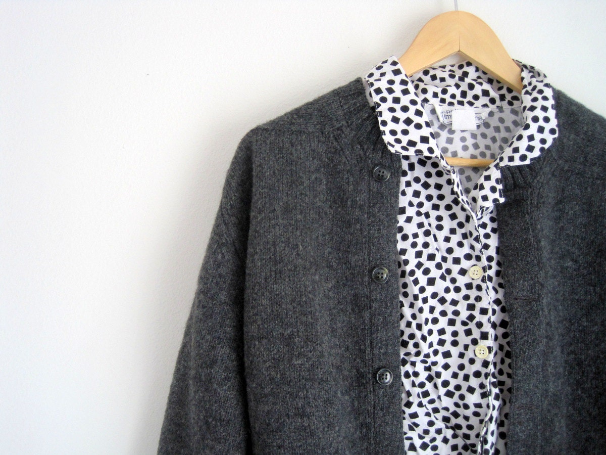 vintage 50s sweater / knit cardigan sweater in dark grey / shetland scottish wool sweater / made in scotland / grandpa cardigan