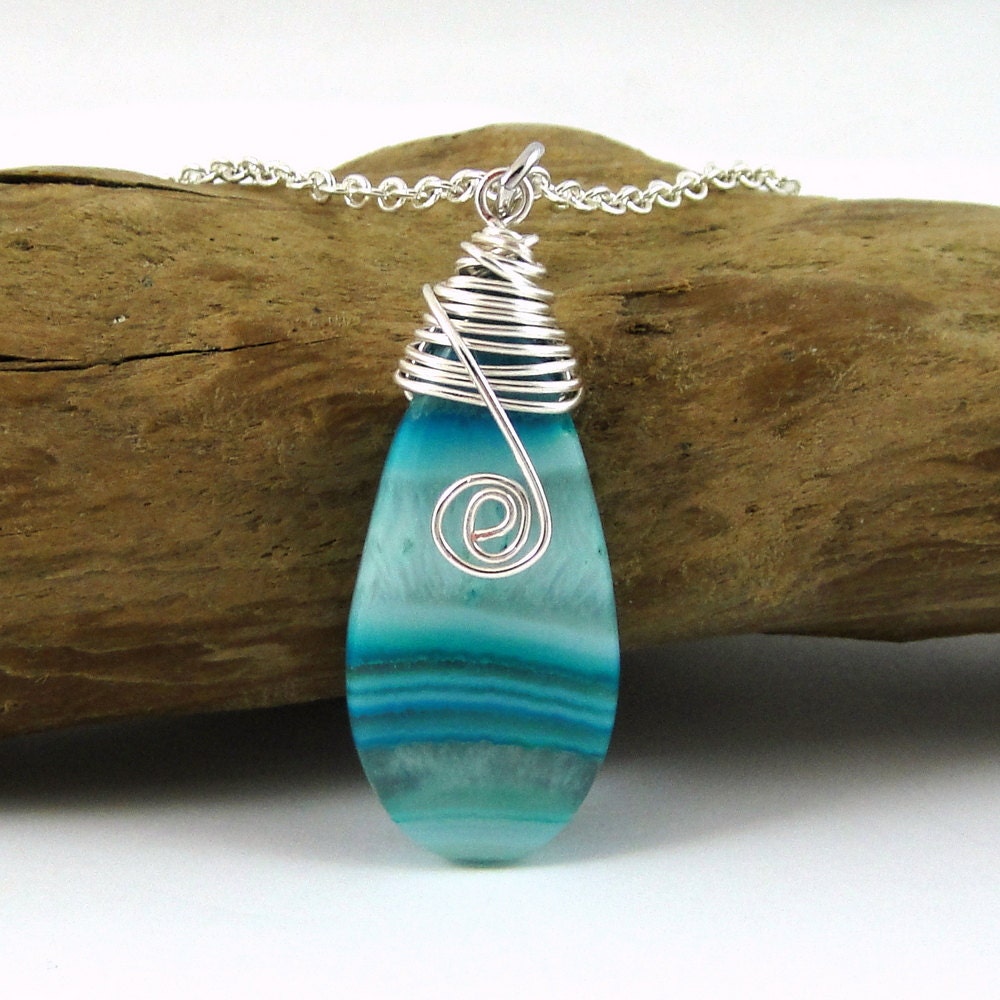 Wire Wrapped Blue Agate Gemstone Necklace