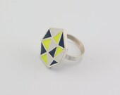 POLIEDRA sterling silver and polymer clay ring in neon yellow, navy blue and white