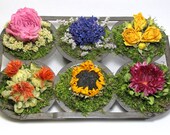Dried Flower Arrangement, Vintage Muffin Tin Arrangement, Kitchen Decor, Primitive, Dried Flowers