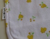 BABY BIB - Lil' Ducky Burp Cloth - Shower gift - Baby burp cloth