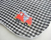 BABY BIB - Fire engine & Gingham - Baby shower - Shower gift