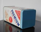 Vintage Nabisco PREMIUM Saltine Cracker Tin Container with Lid  - at KonniesPlace
