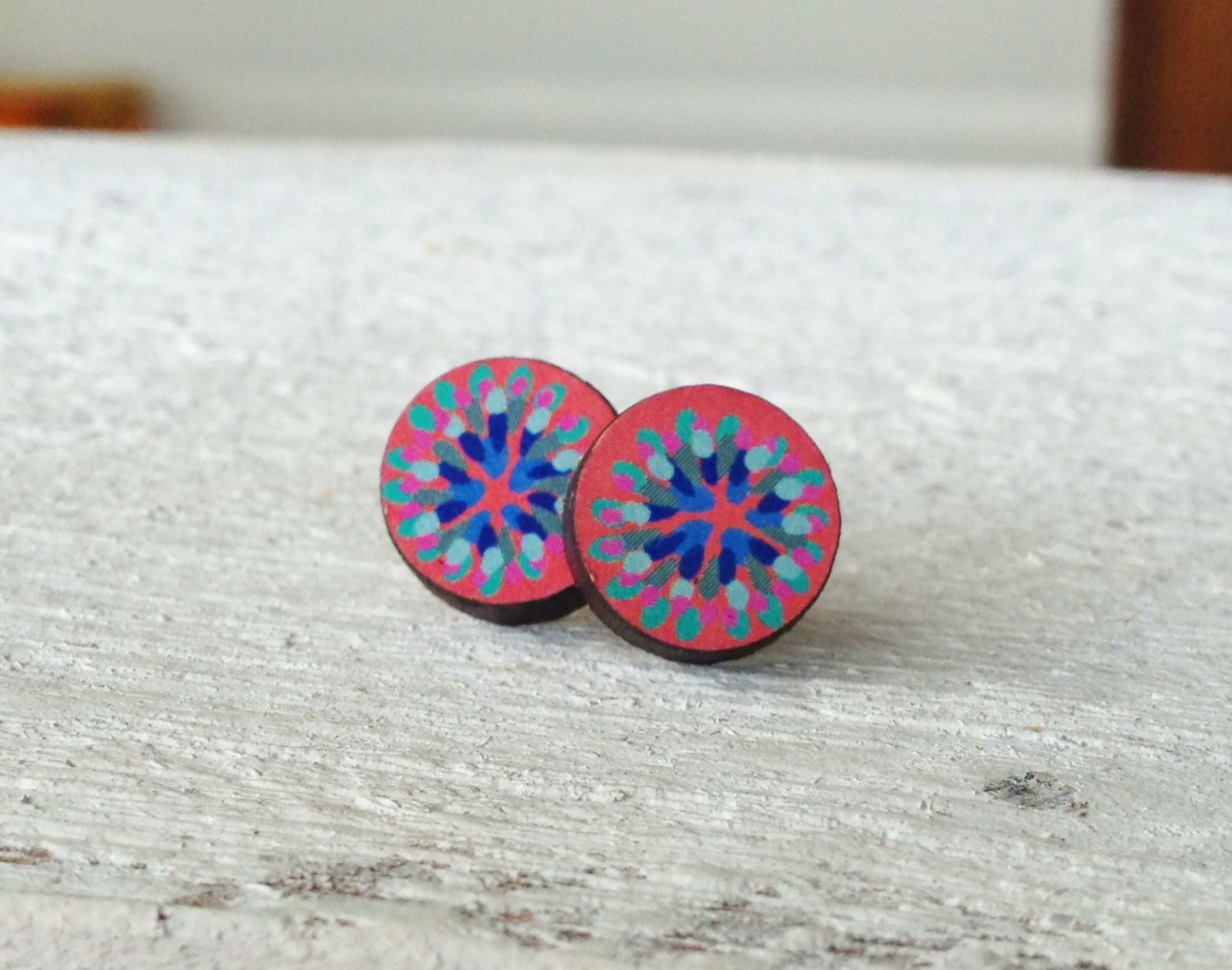 Wooden Fireworks Studs in Coral Combo