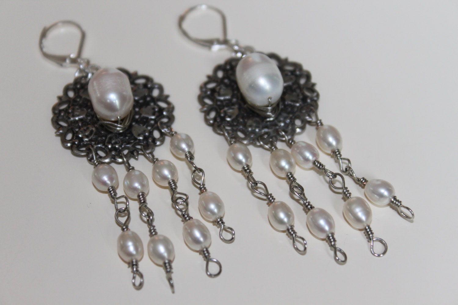 White fresh water pearls Filigree chandelier Vintage Earrings - Vintage Antique Silver earrings - Vintage Wedding - Long Dangle Earrings