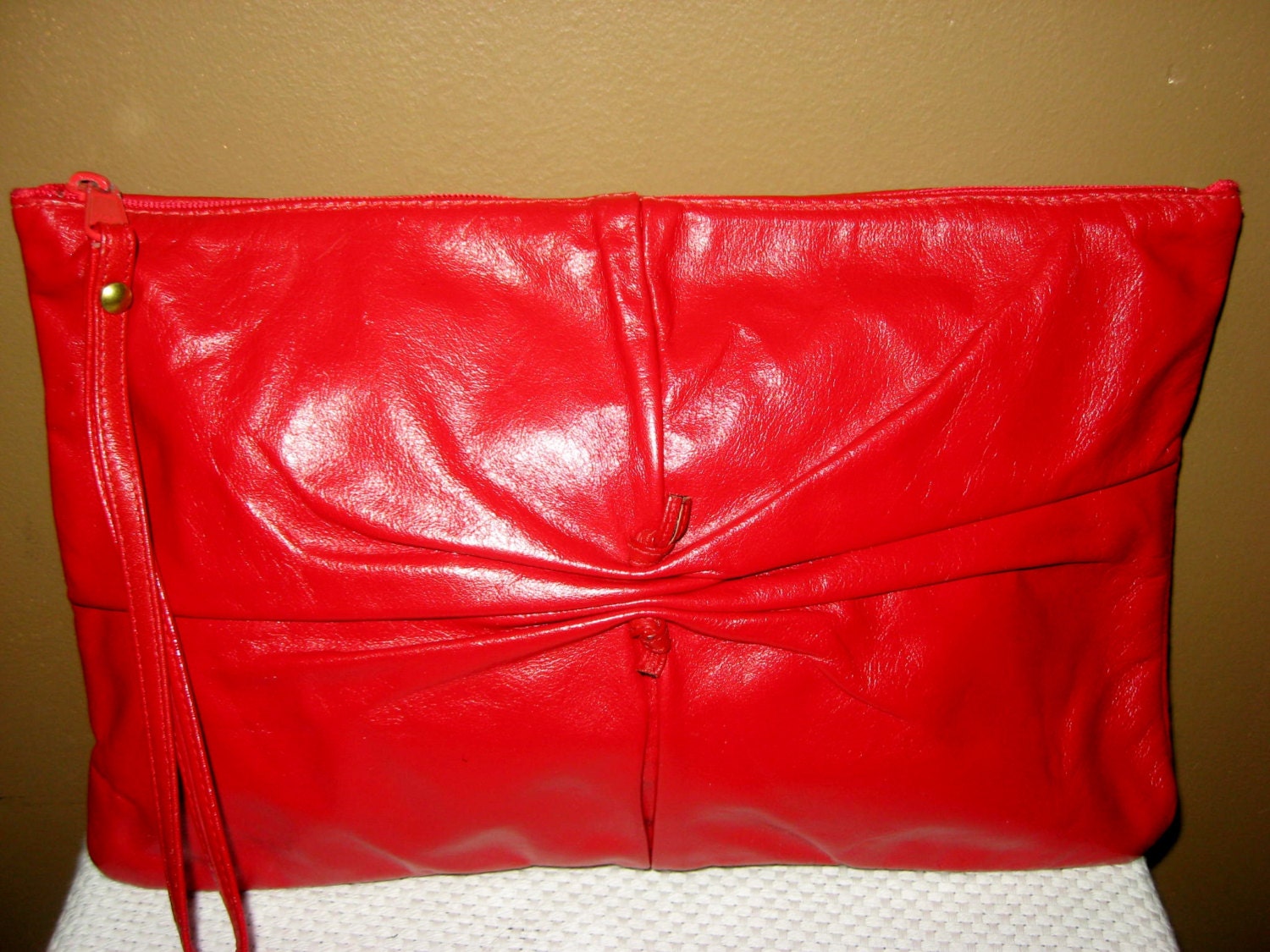 Vintage 80s 1980s Fire Engine RED LARGE HUGE Leather Pucker Clutch with Wrist Strap