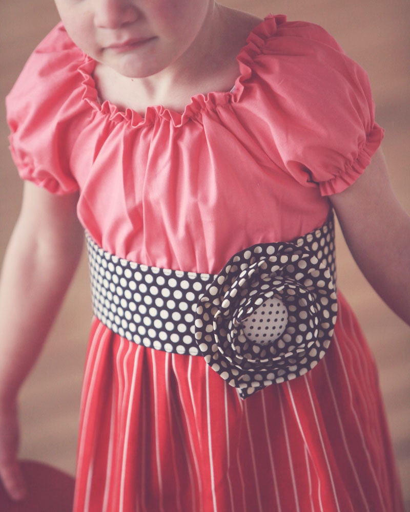Vintage Saint Valentine Flower Sash Peasant Dress