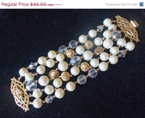 Vintage Faux Pearl Bracelet Chunky Wide 1950's 1960's Hollywood Regency Mad Men Mod Jewelry