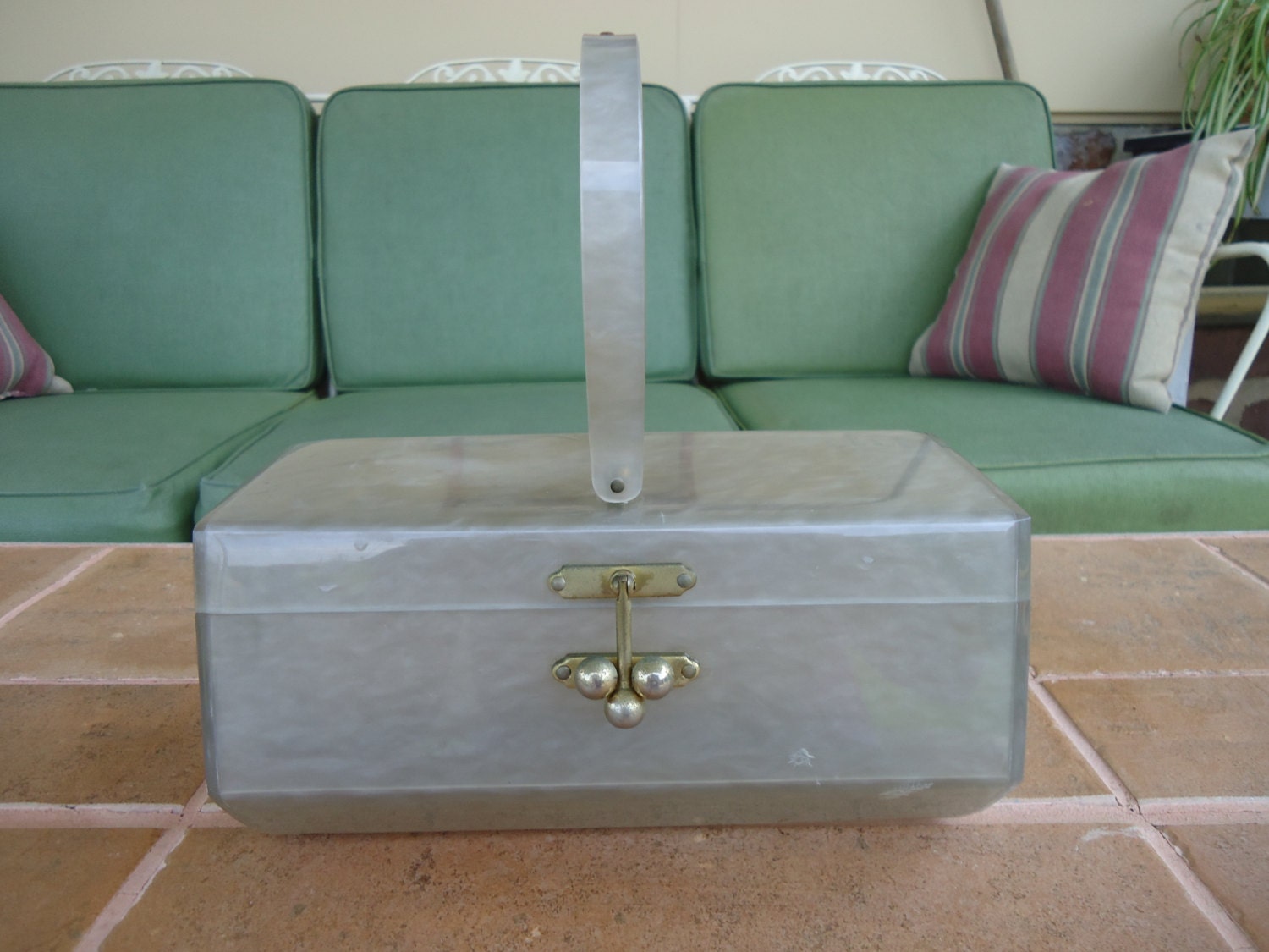 Vintage womens carryall handbag 1950s lucite box retro purse