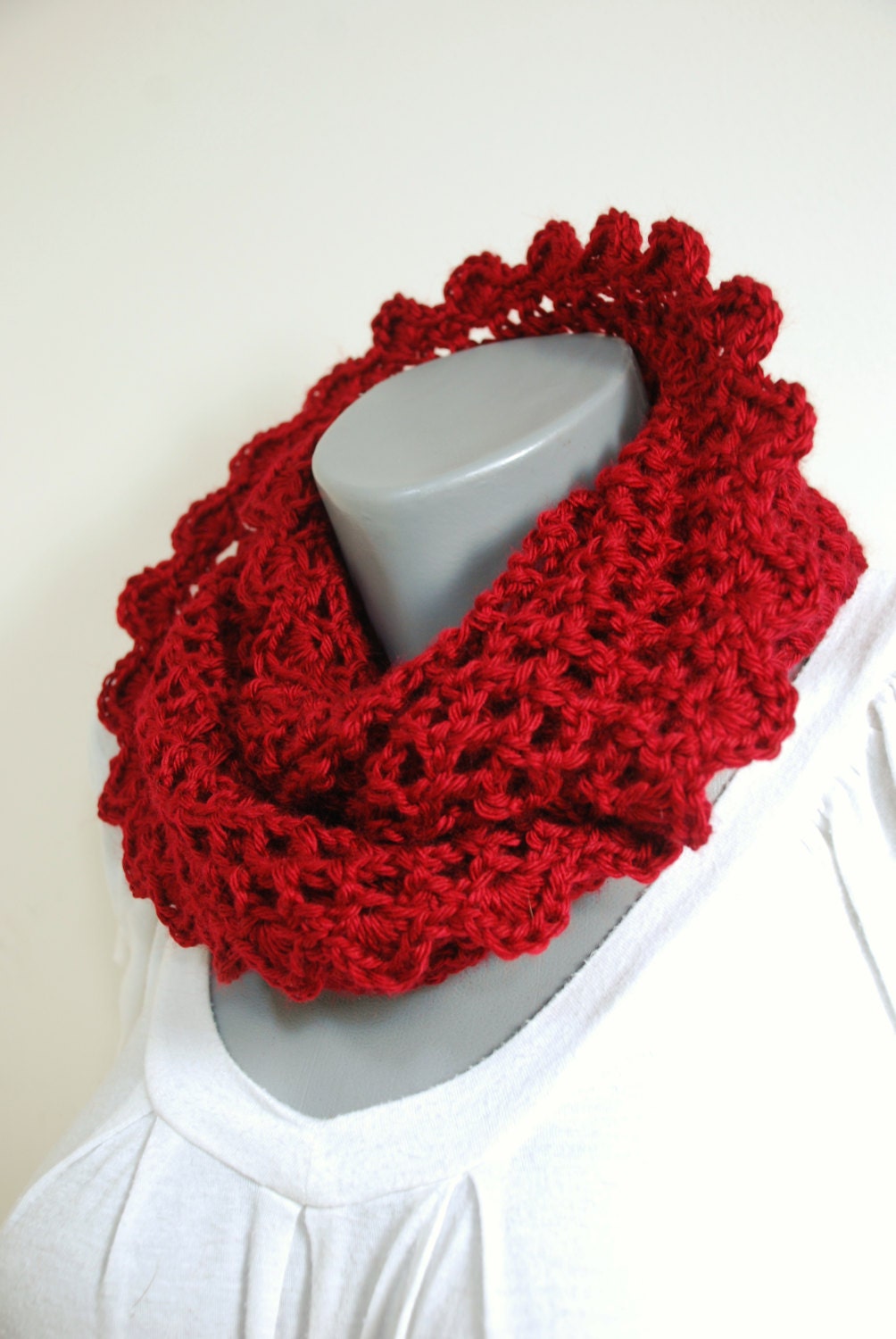 Women's Cowl Cranberry Crochet