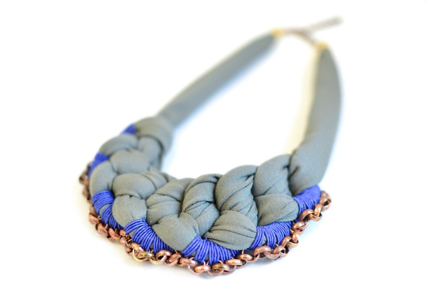 Olivegreen Fabric Bib, Grey-Green Crochet Collier, Royalblue Yarn and Oxidised Chain