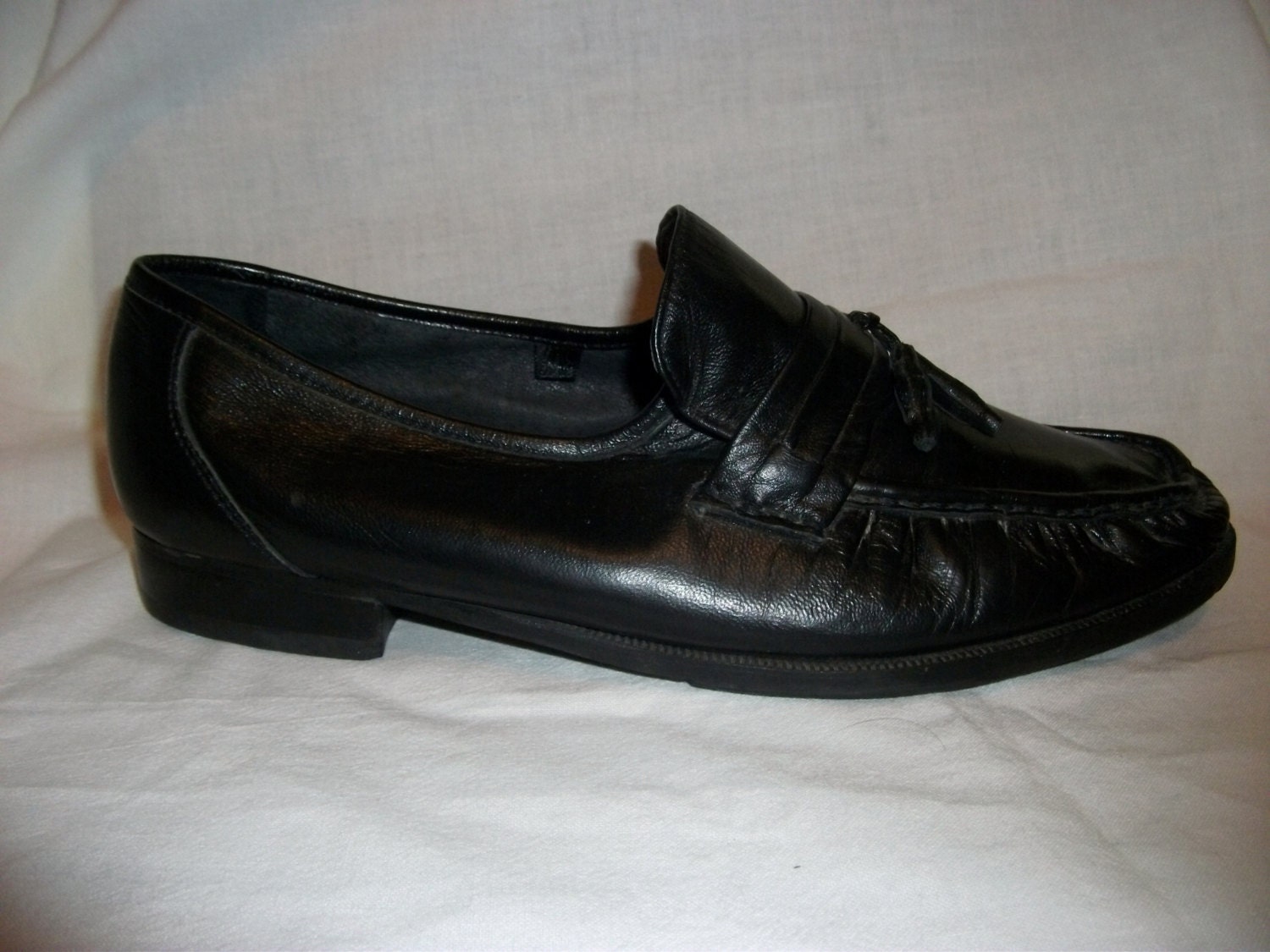 Vintage Men's Leather Tassel Loafers by Cranston Size 10 1/2 D Only 6 USD
