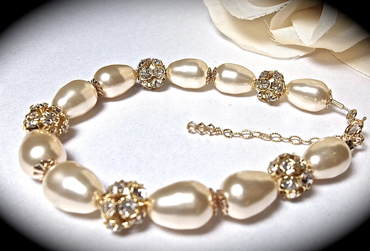 Bridal jewelry - Pearl bracelet - Gold pearls - Swarovski's gold crystal fireballs - Gold filled - Extender - Brides bracelet