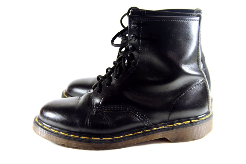 Vintage Mens Doc Marten Black Leather Boots