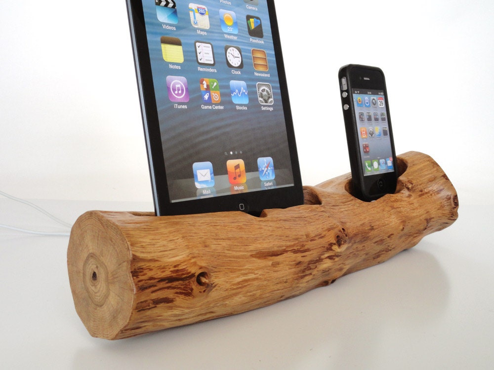 Dual dock  for iPhone / iPod / iPad mini - charging station / dock / stand - wooden gadget