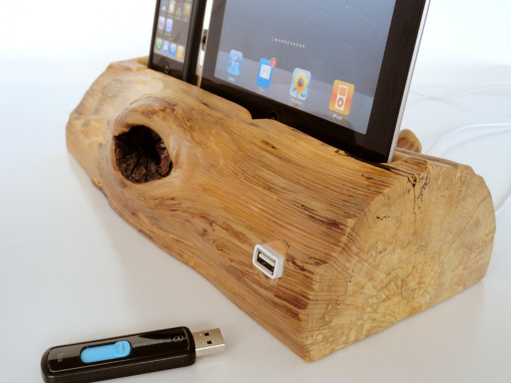 iPad / iPhone / iPod dock from wood with extra USB port - reserved for Adam