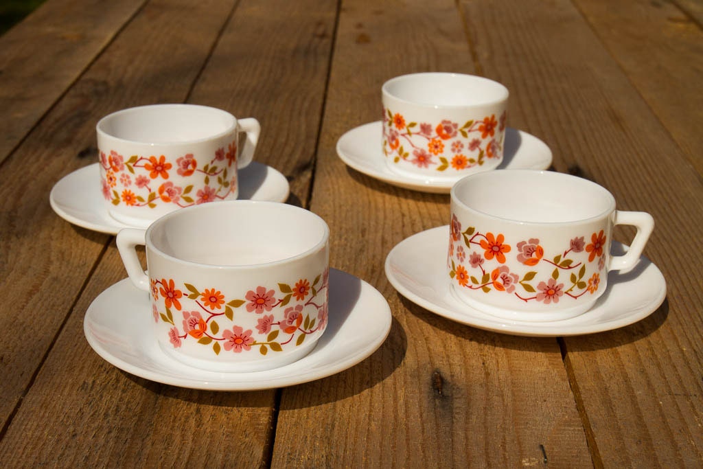 Arcopal France Scania coffee/tea cups with Arcopal France saucers - set of 4