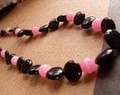 ON SALE - Retro Pink and Black Lucite Beaded Necklace (OOAK)