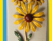 Enamel Flower pin & earrings set, Vintage 1960s DAISY PIN, YELLOW, with clip-on earrings