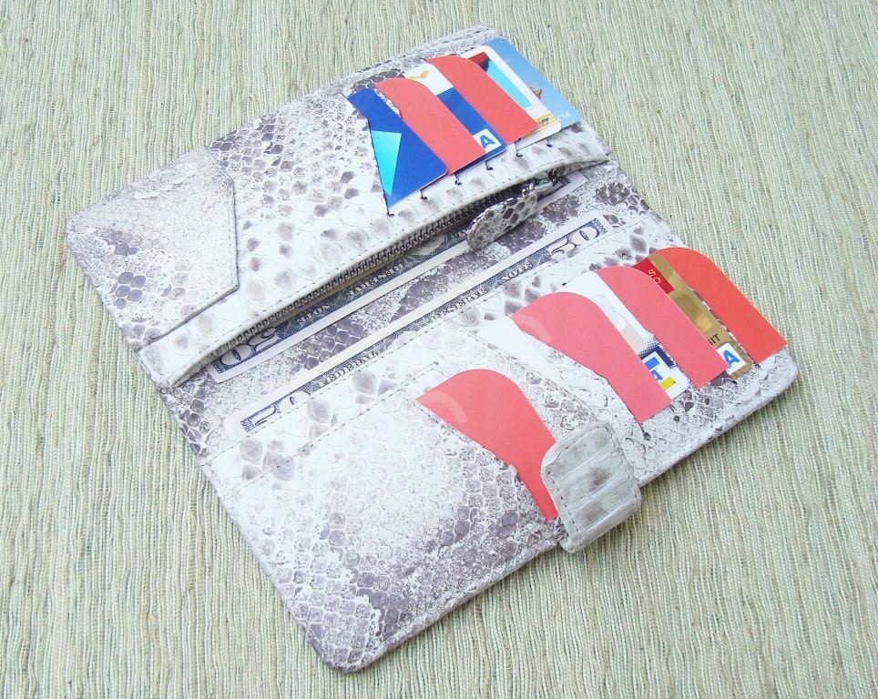 Women Wallet Snakeskin. Unisex Leather Wallet - White Leather Wallet