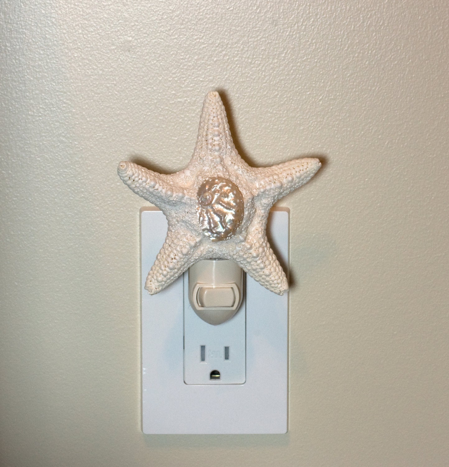 Beach Decor - Starfish Night Light with Pearl Abalone Shell Embellishment