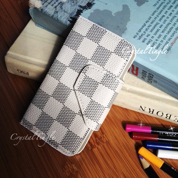 SALE Luxury Classic Designer Inspired White Gray Checkerboard Pattern iPhone 4S / 4 Open Book Case Cover