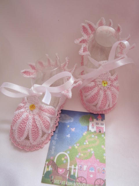 Crochet Baby Gerbera booties, Crochet baby girl booties, Pink baby girl shoes, Baby girl sandals
