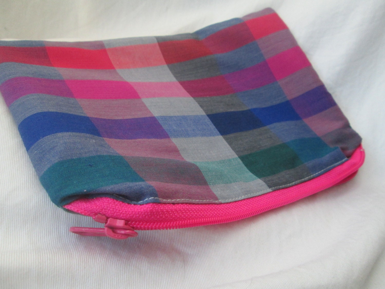 9" pink zip, plaid clutch, cosmetic, bank bag, change bag