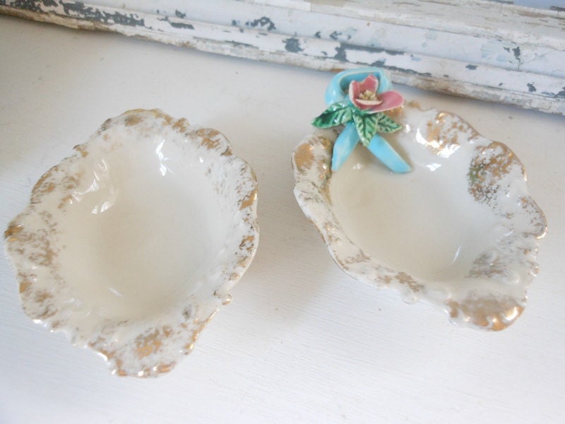 Set of 2 charming miniature dishes, fine china small bowls