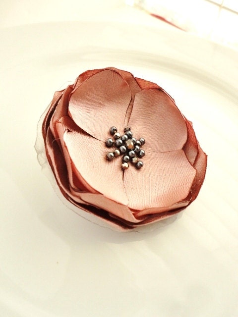 Dusty Pink Fabric Brooch Pin, Mauve Flower Broach, Antique Rose and Grey Beads, Womens Corsage, Wedding Fascinator