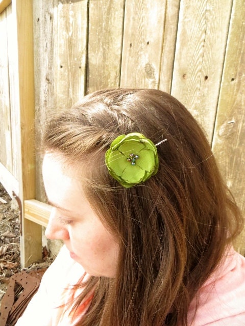 Chartreuse Fabric Flower Bobby Pins, Small Barette Hair Clips, Girls, Lime Green Bridal Accessories, Bridesmaids, Spring Summer Wedding