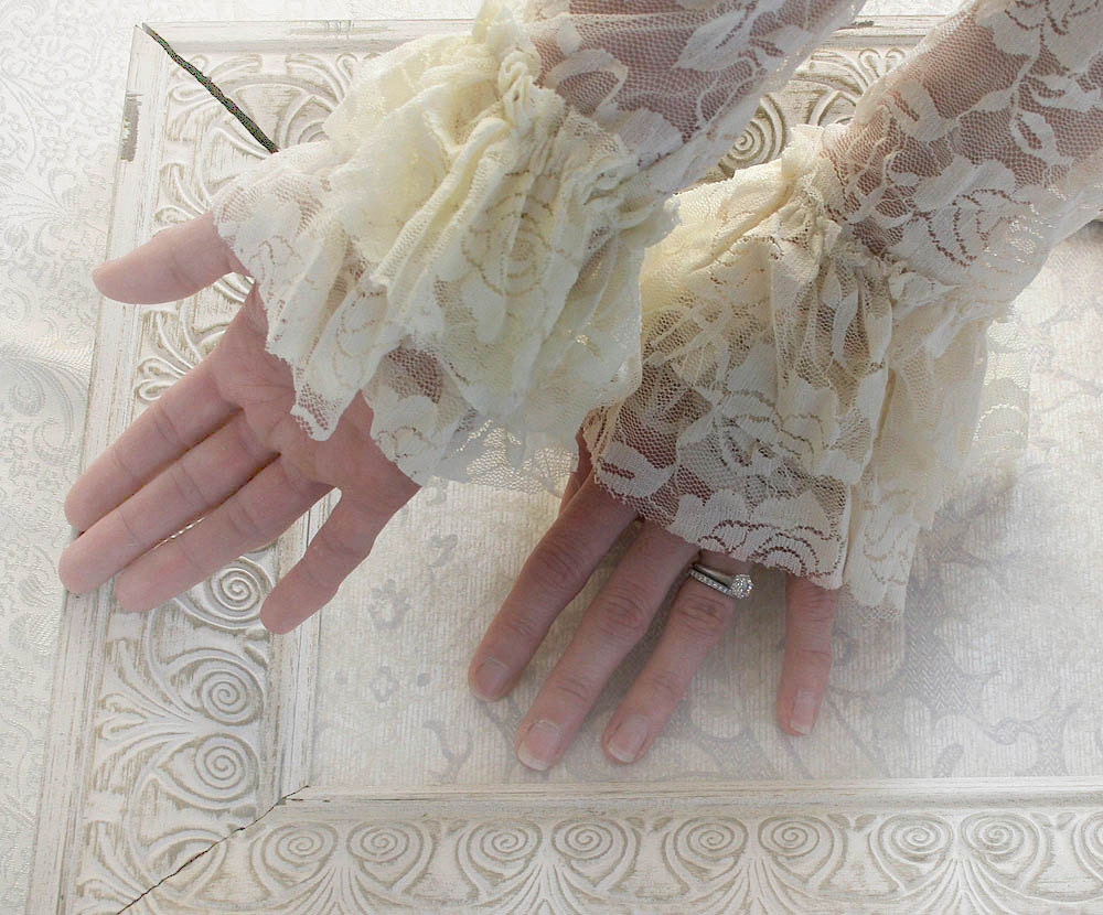 ANGEL vintage Victorian steampunk lace cuffs, fingerless lace gloves in creamy ivory lace, free gift packaging