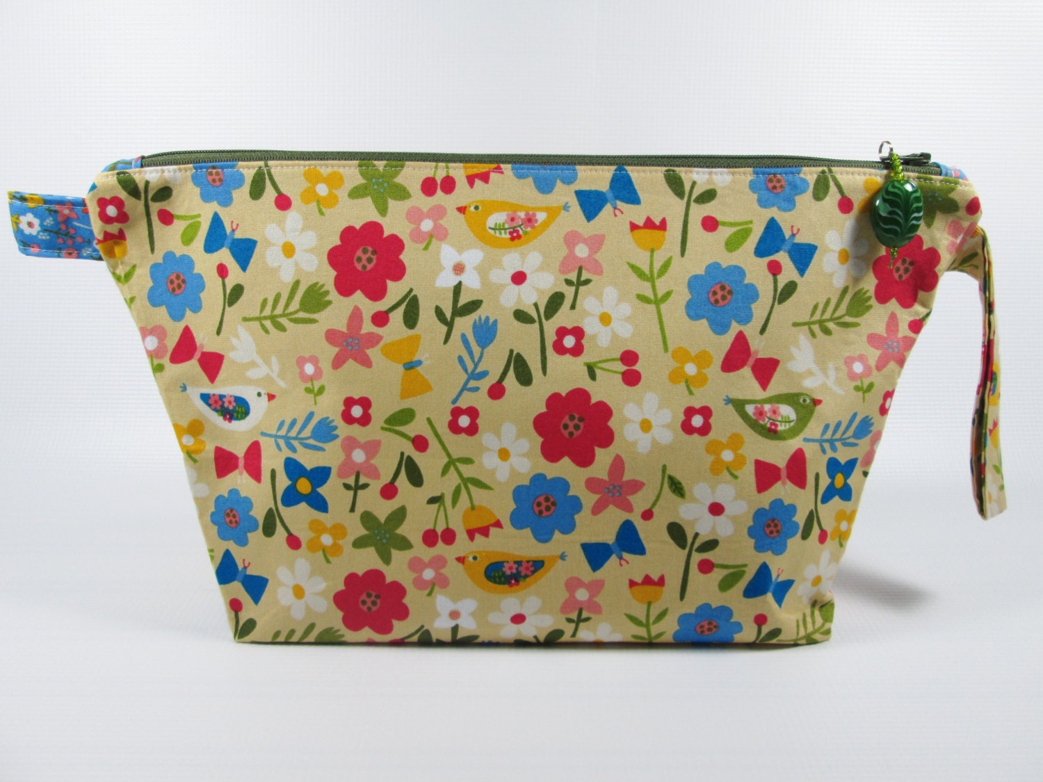 Medium Wide Mouth Wedge - Birds and Flowers on Khaki with glass bead zipper pull