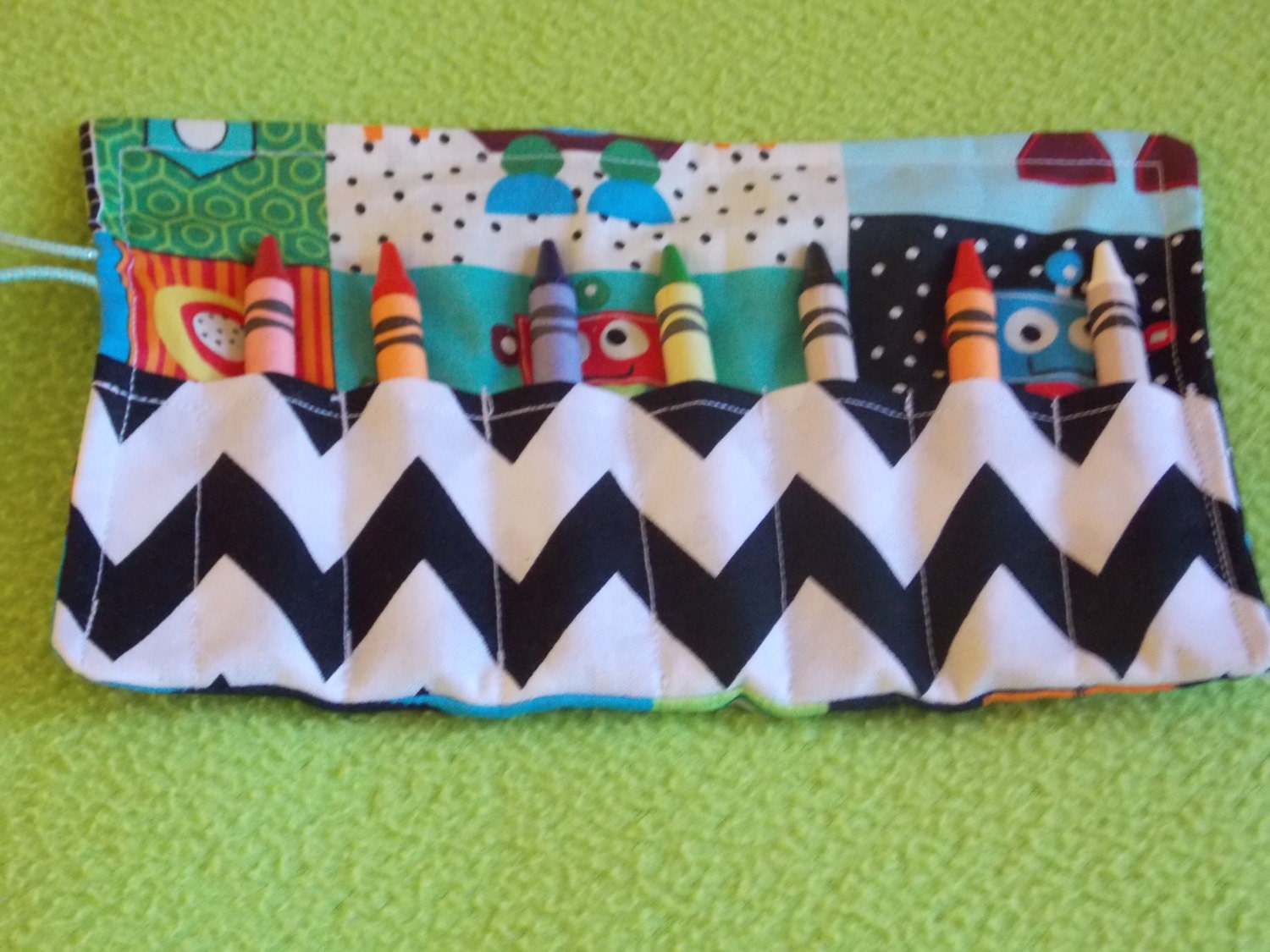 Robot and Chevrons Crayon Roll