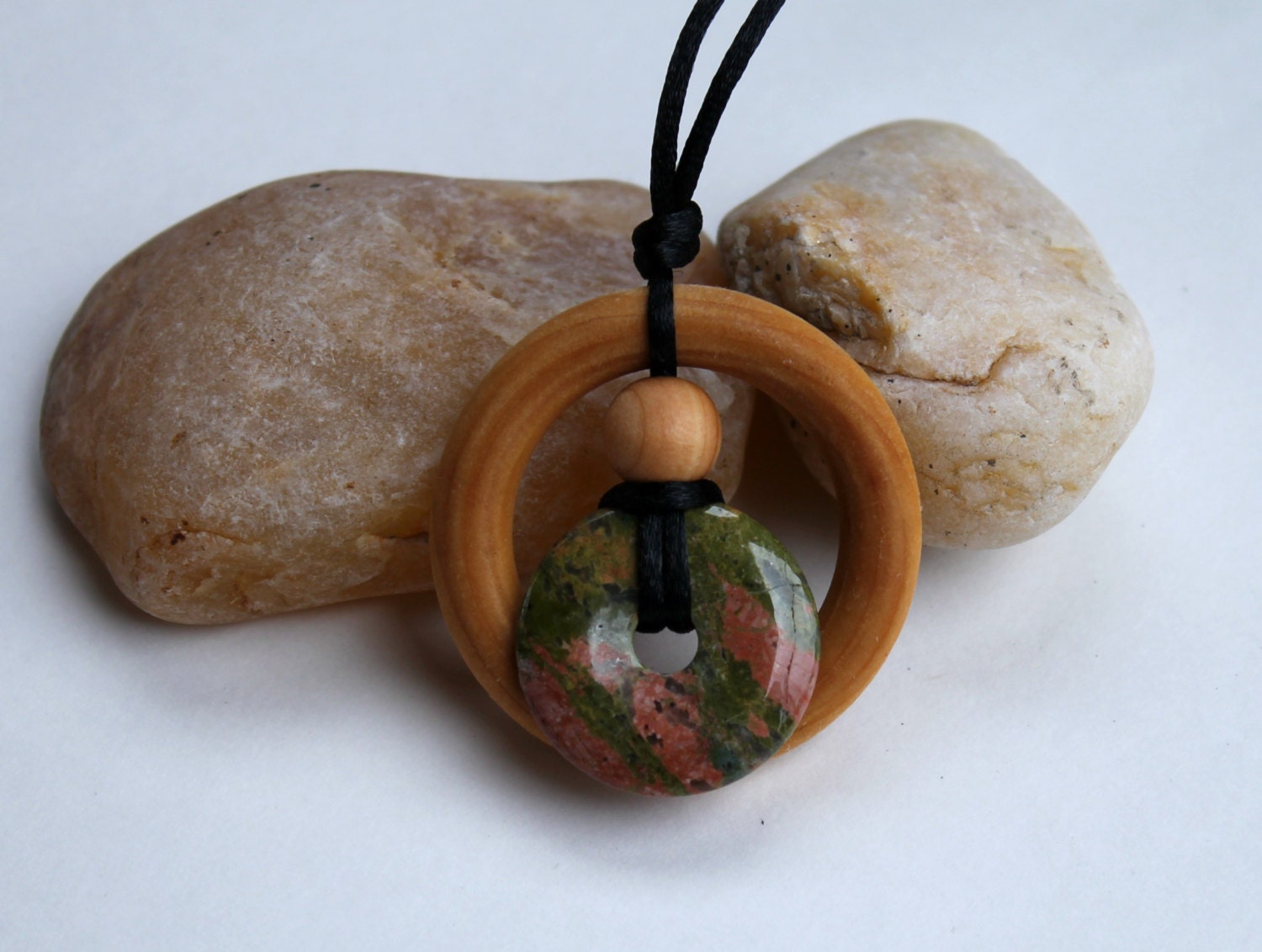 Nursing necklace, Unakite