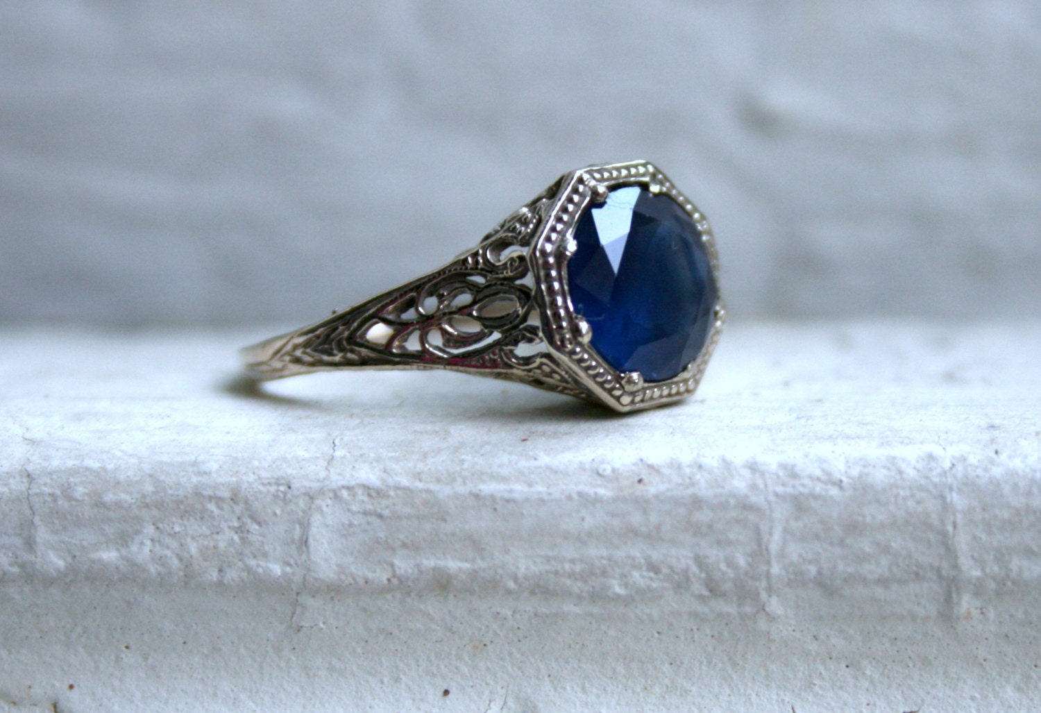 Stunning Vintage 14K White Gold Sapphire Engagement Ring - 3.00ct.