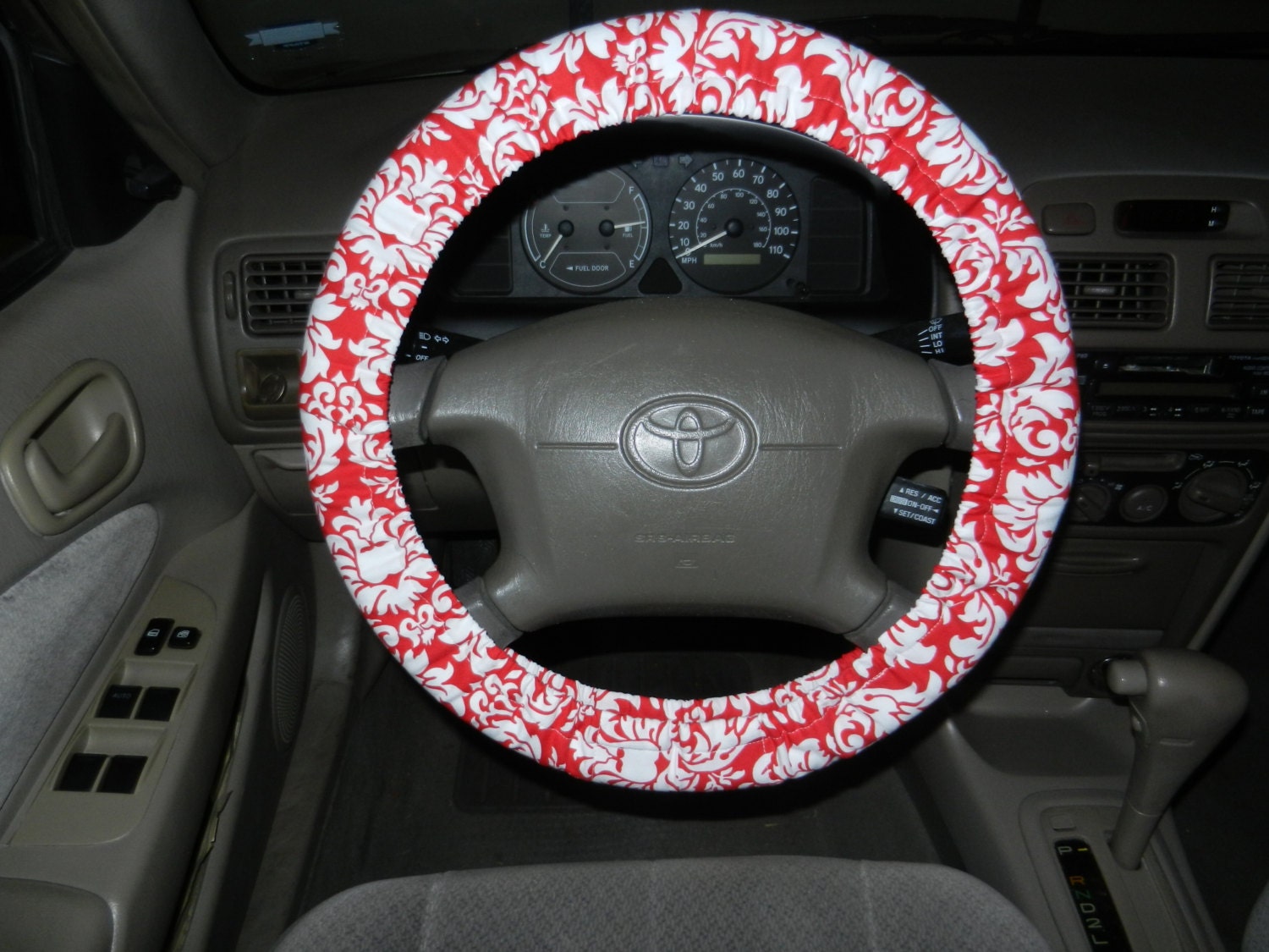 Red and White Damask Steering Wheel Cover