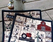 Barnyard Potholder Set of 2, Farmyard Potholders, Cows, Barns, Farms, Country living