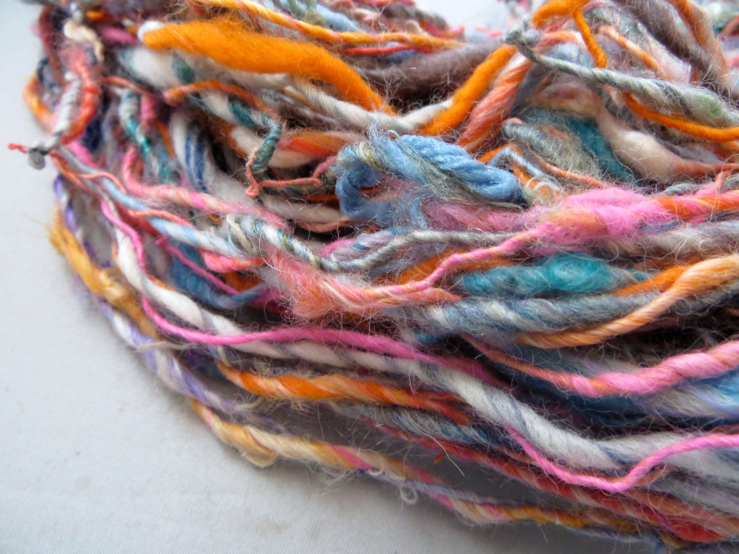 Life is Peachy Handspun Yarn (68 yds) Colorful Wool Orange Tangerine Red Burgundy White Bright Cheery Skein