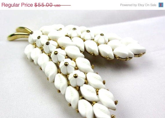 Crown Trifari Milk Glass Flower Brooch 1950s Vintage Jewelry